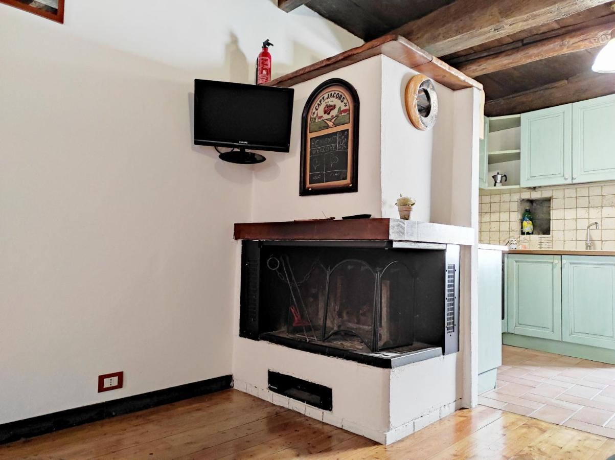 Antico Borgo Apartment Brugnato Exterior photo